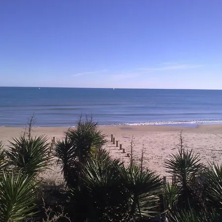 17c, Heliopolis C Au Village Naturiste *